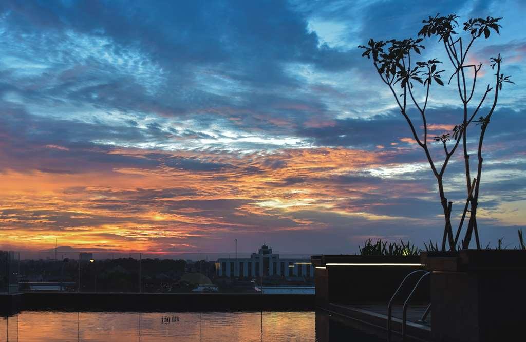 Golden Tulip Essential Tangerang Hotel Exterior photo