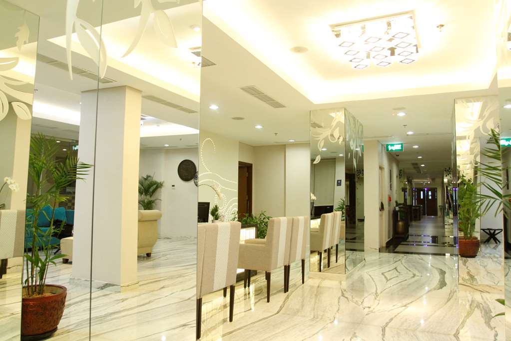 Golden Tulip Essential Tangerang Hotel Interior photo